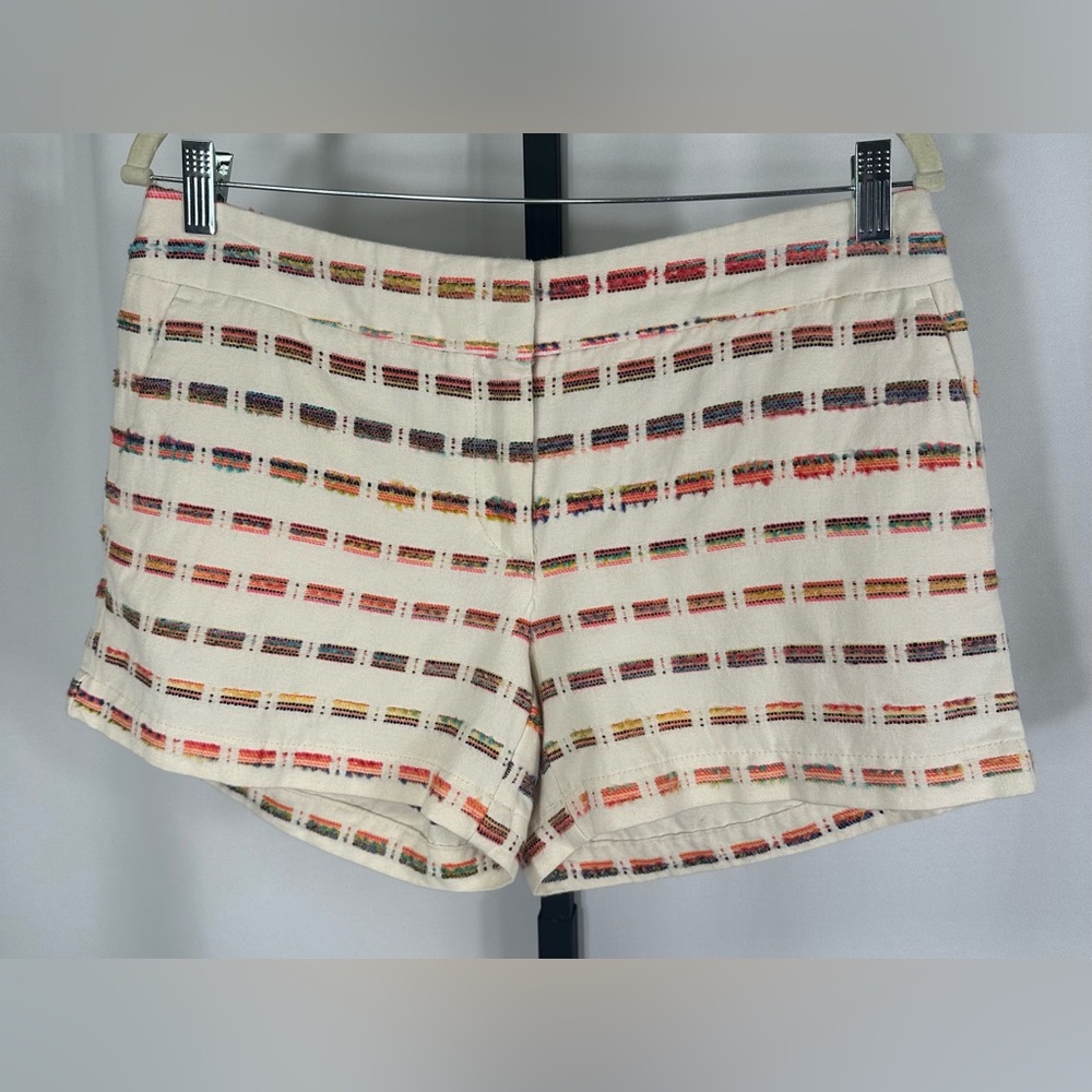 NWT Loft Women’s Multi-Colored Dress/Casual Shorts. Size 4. Inseam 4”
